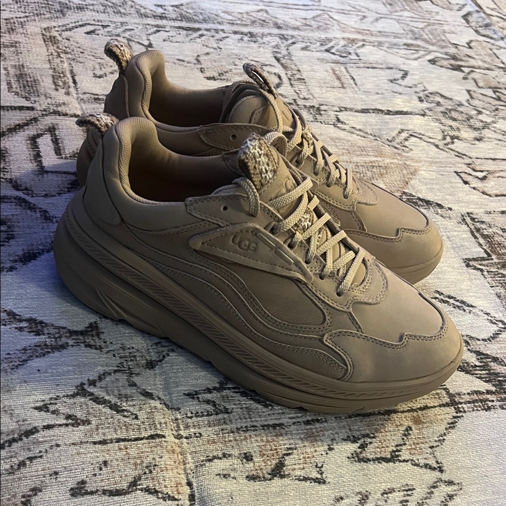 New UGG Tan/Beige Sneakers
